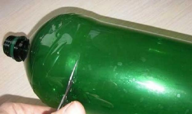 Как сделать из пластиковых бутылок павлина