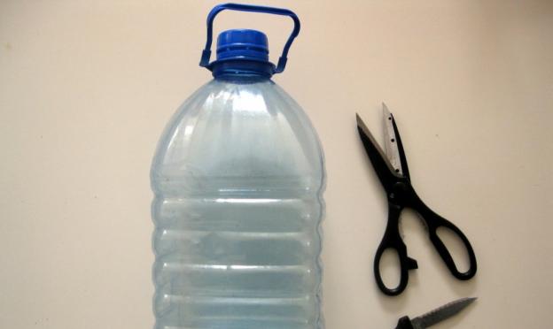 Кормушки для птиц из пластиковых бутылок своими руками: простые и интересные идеи для творчества - самостоятельного и с ребенком